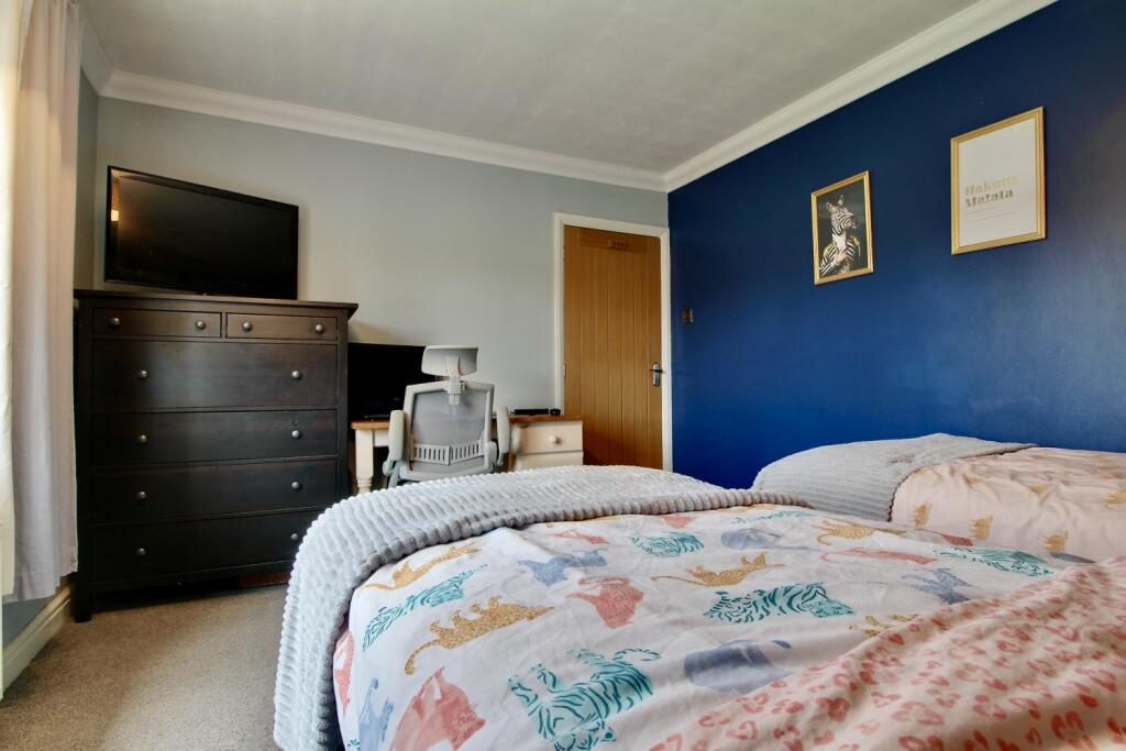 Bedroom 2 - reverse view