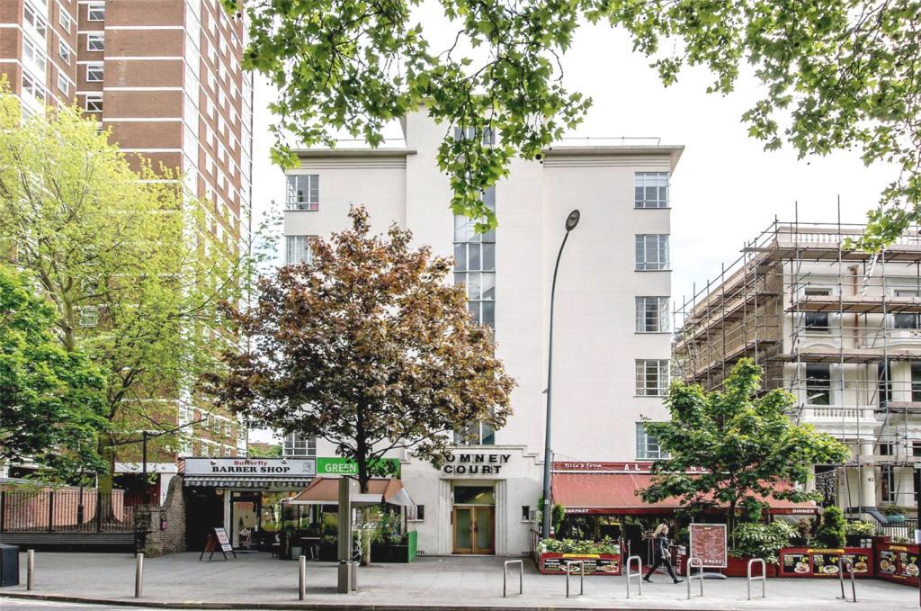 Shepherds Bush Green, London, W12
