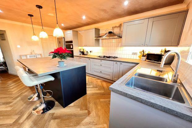 Fitted Kitchen