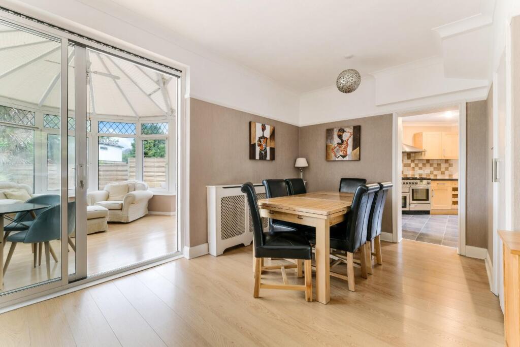 SANDRINGHAM ROAD (13).jpg