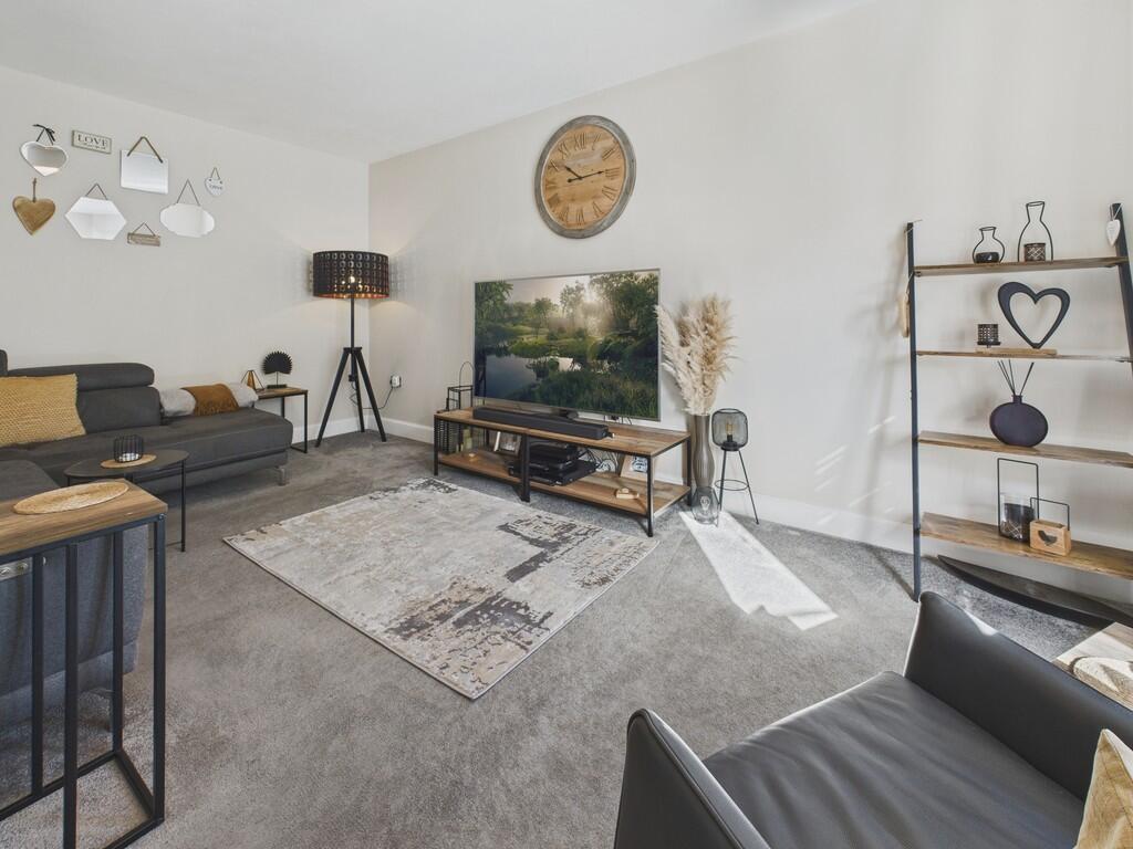 CAM04273G0-PR0192...