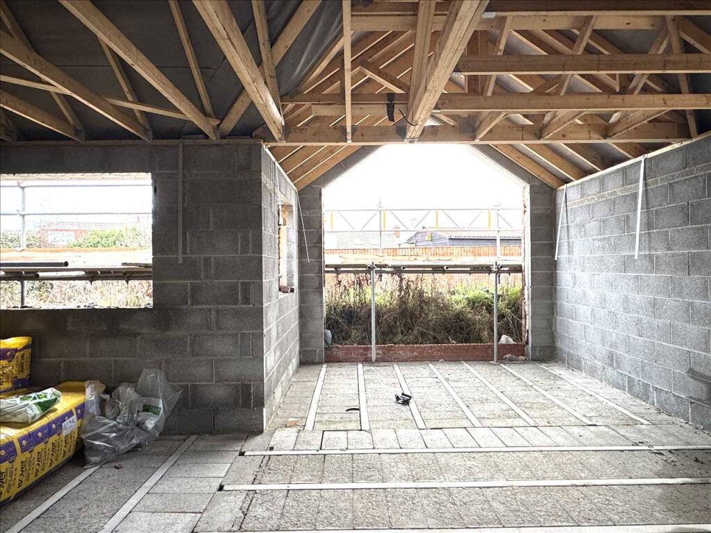 LIVING KITCHEN
