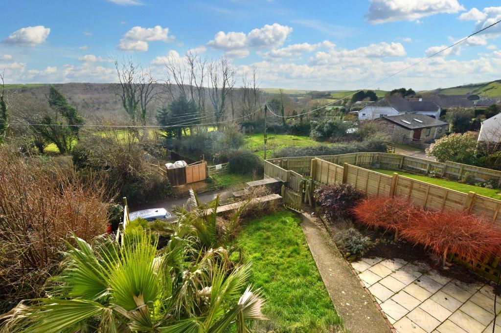 Front Garden &amp; View