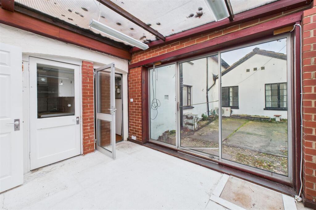 Georgia House, Cambridge, Gloucester GL2 7AL | Fre