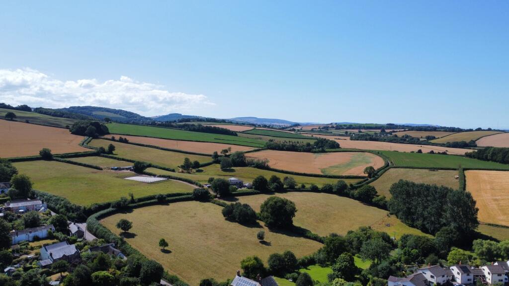 dji_fly_20250710_152312_203_1752157411571_photo_op
