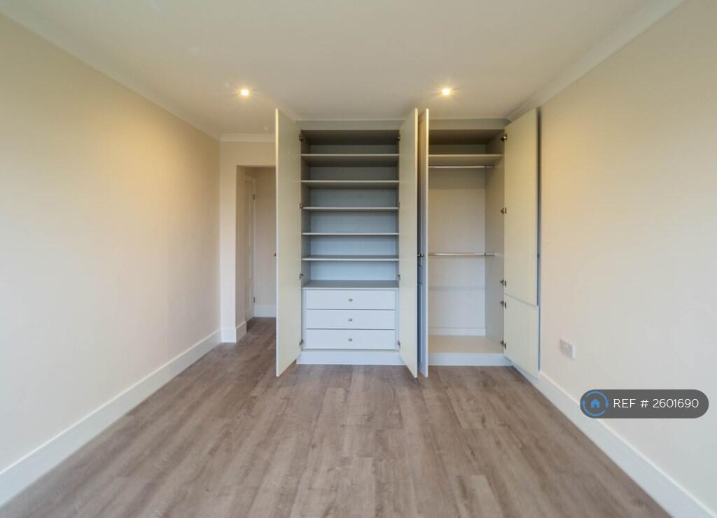 Designer Fitted Wardrobe