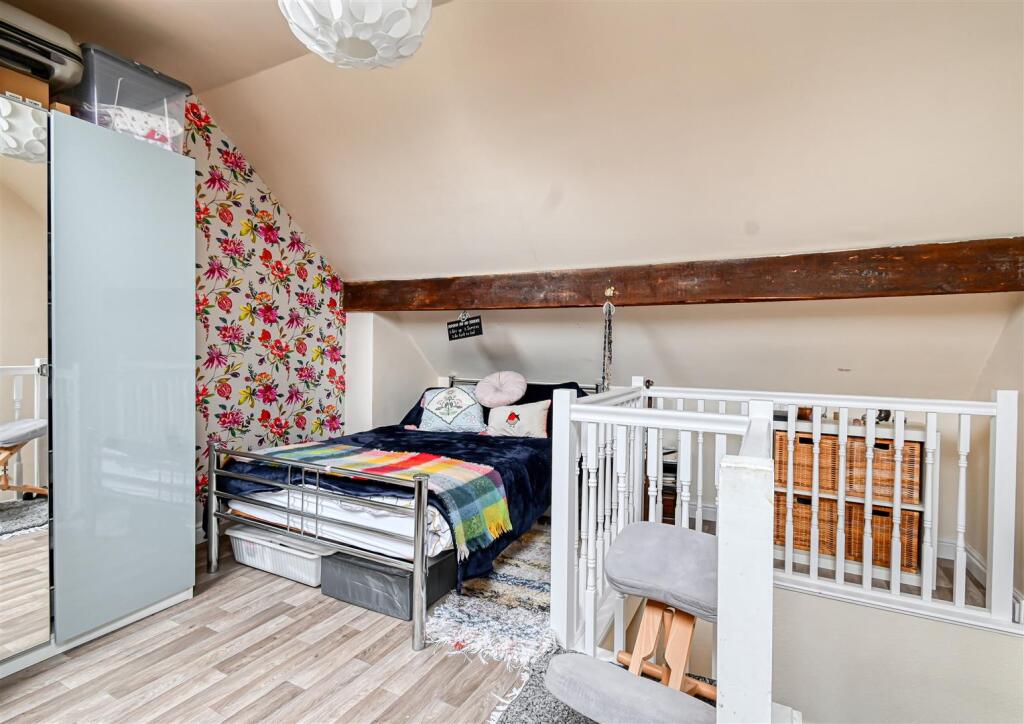 27 Innage Lane-02.jpg