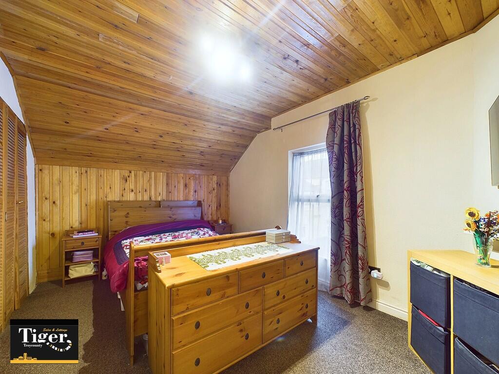 CAM02176G0-PR0483...