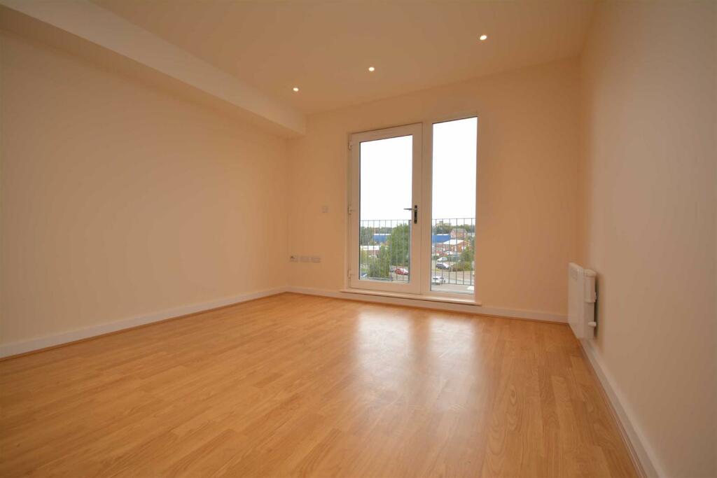 Lounge / Kitchen / Diner