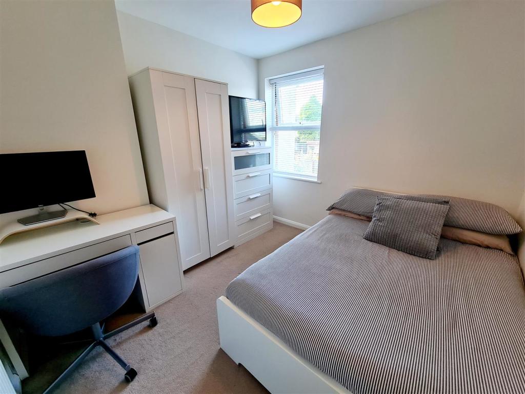 Bedroom 1..jpg