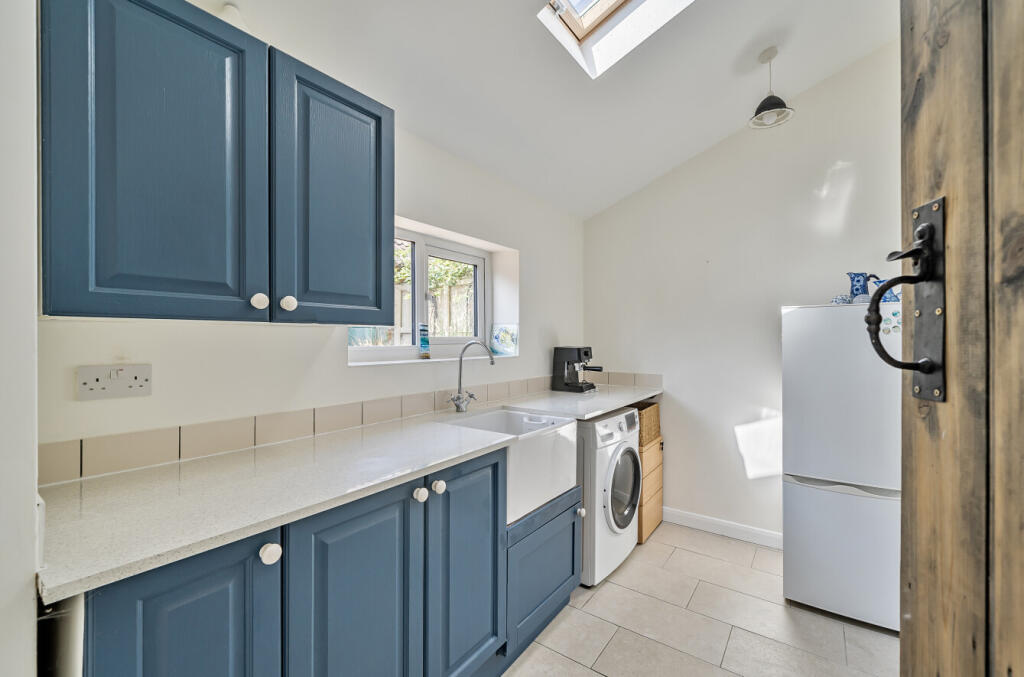 1335337-17-689b96...