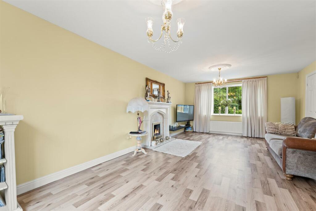 15B Wayside Court-09 (1).jpg