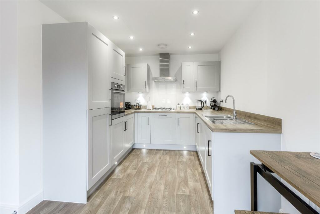 38 Sparrowdale Close, Grendon