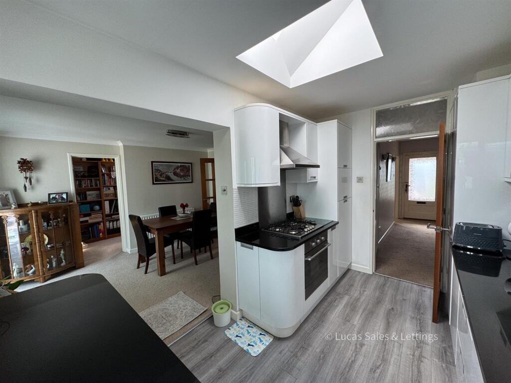 114 Gipsy Lane Kettering-19.jpg