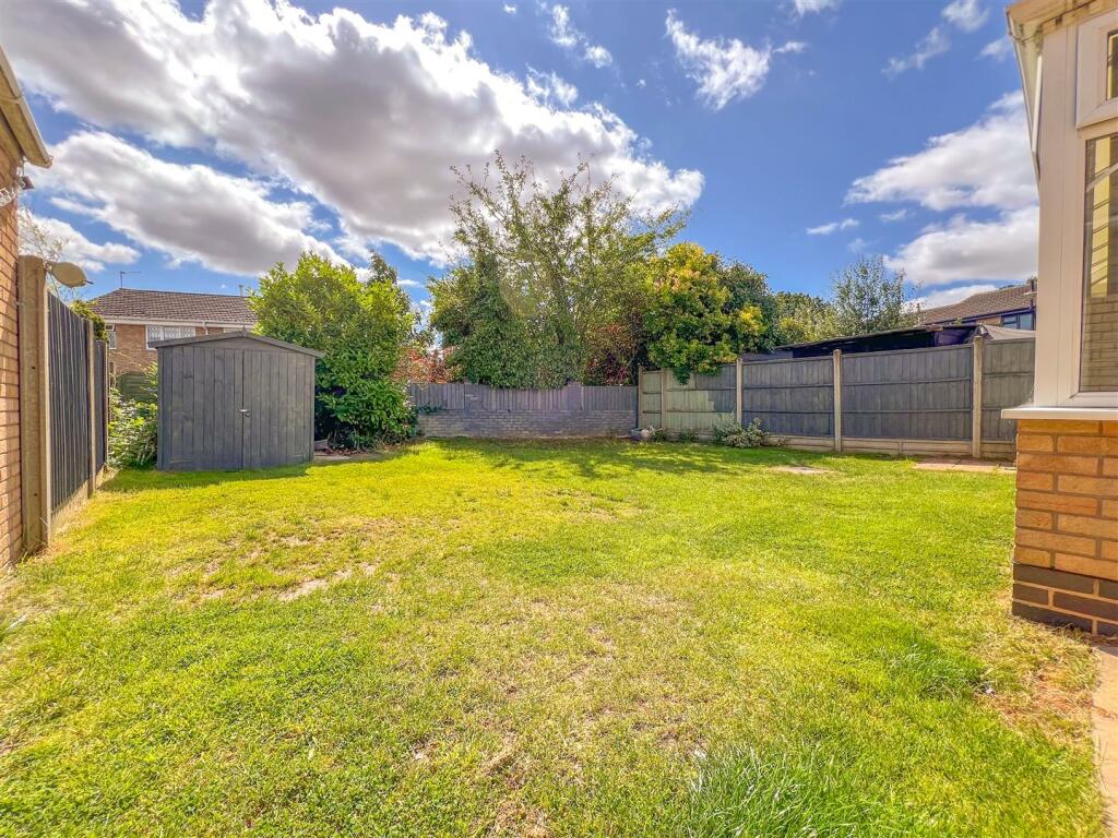 Bettina Close - Image-9.jpg