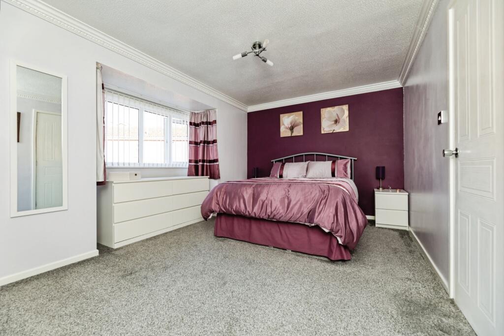 pbox-bedroom-322573.jpg