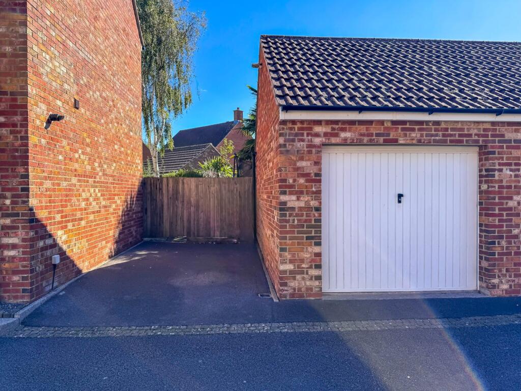 Garage &amp; Parking