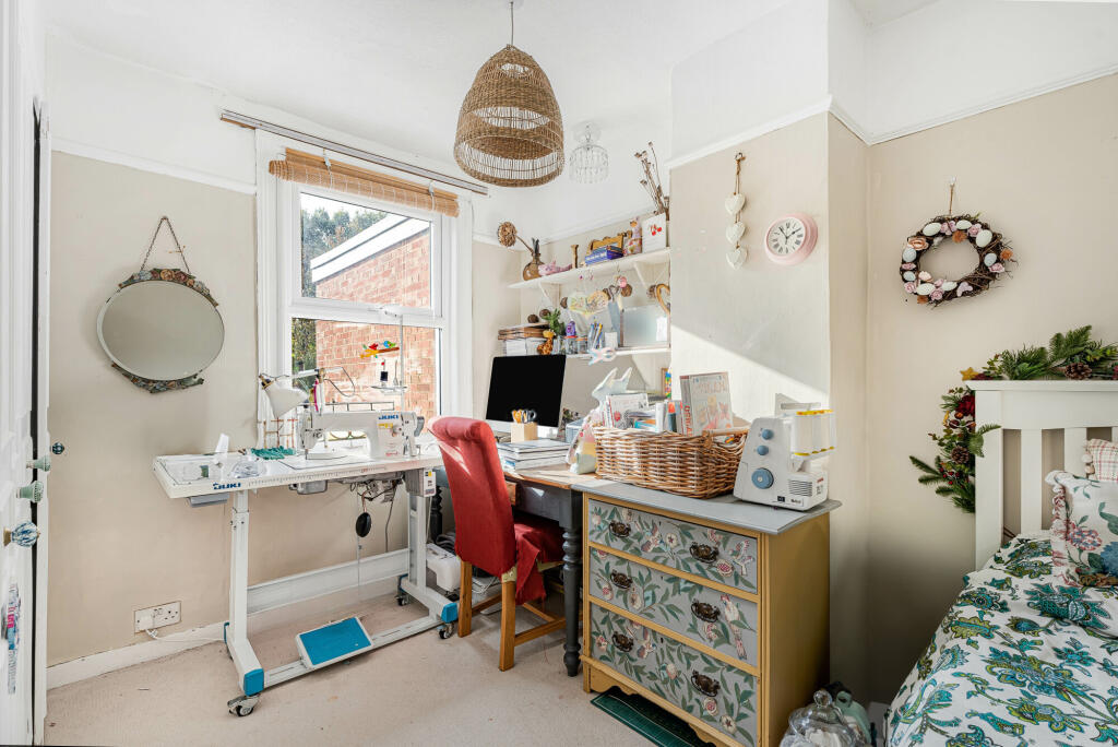 bedroom2