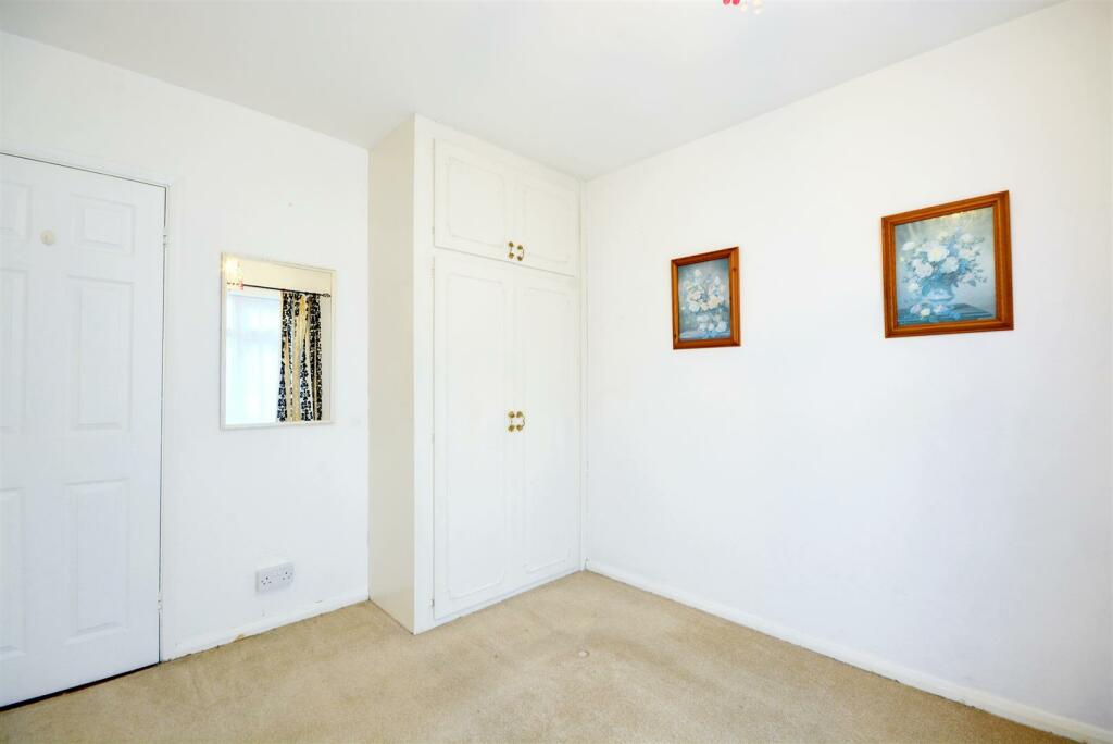 BACK BEDROOM