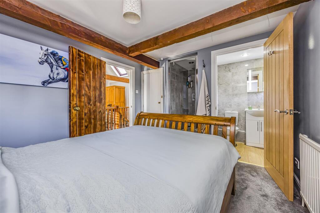 2 Marsh Barns, Marsh Lane, Merston-PorticoMarketin