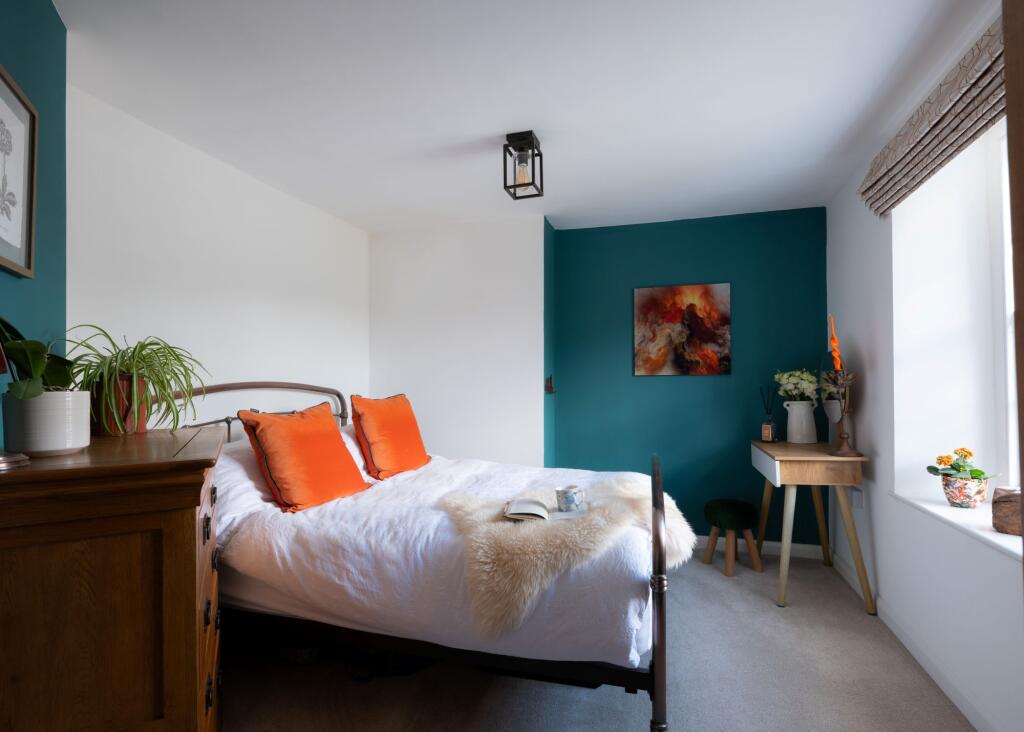 6825fe2b0fed9_Hill View-12