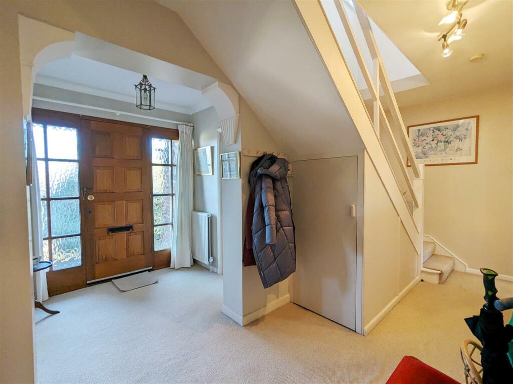 Hallway.jpg