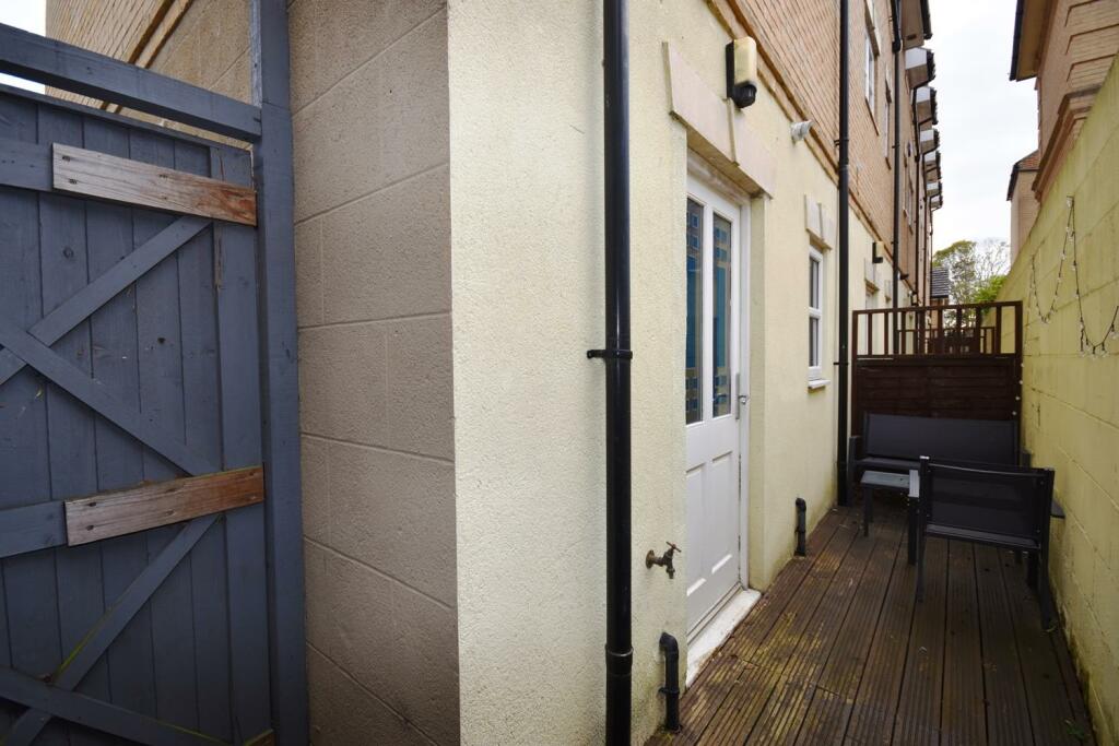 Courtyard.JPG