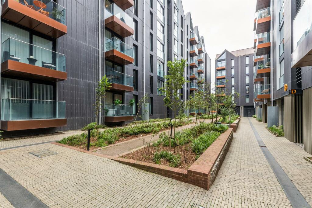 Flat 73 - The Courtyard_15.jpg