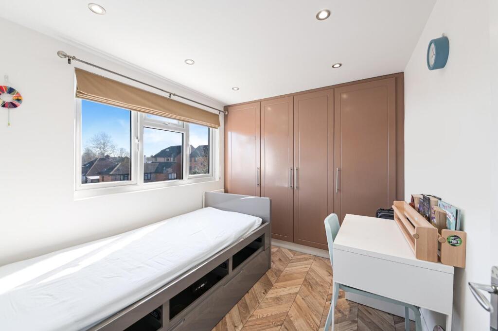 MATLOCK CRESENT (19).jpg