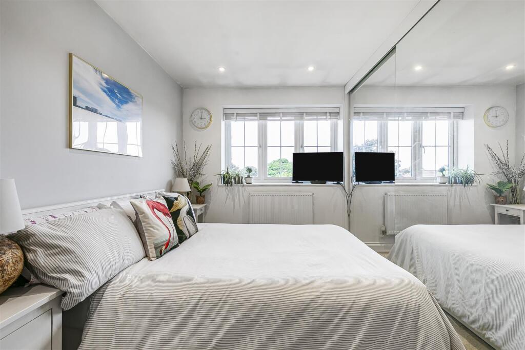 bedroom2eaton H1_54356.jpg