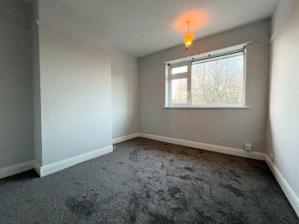 USE bedroom 2 (4).jpg