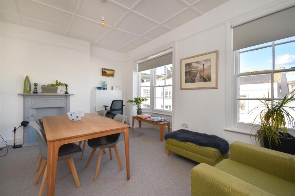 Bedroom/reception room