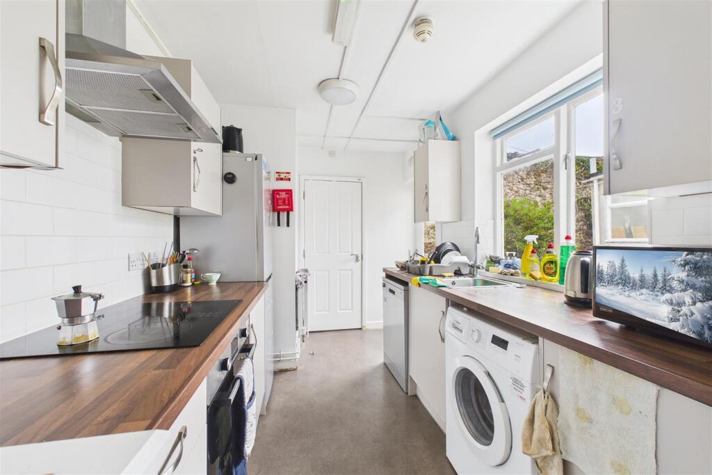 11 Osborne Villas, Kingsdown, Bristol BS2 8BP | Fr