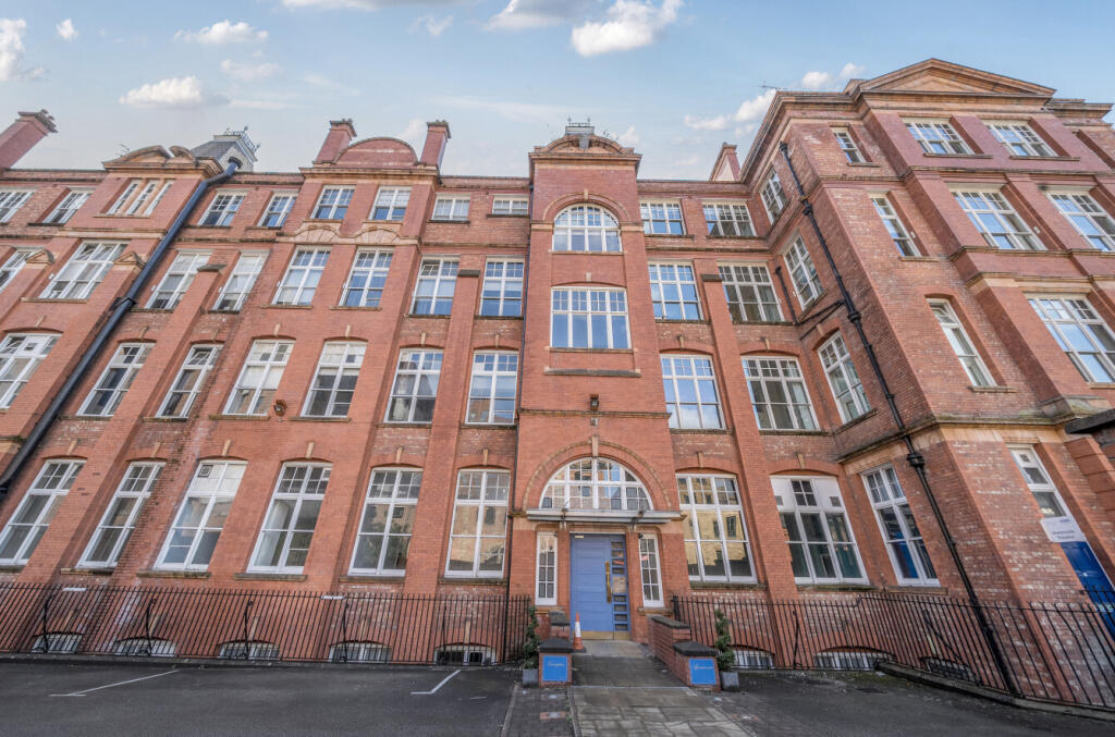 1350430-17-68bee5...