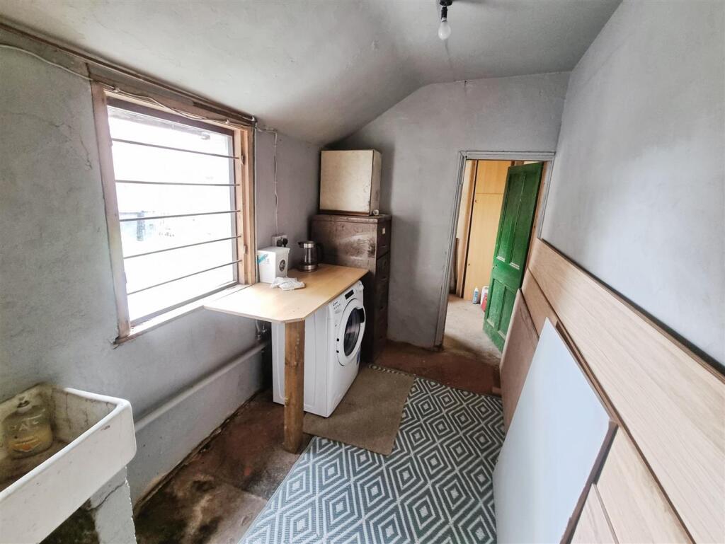 831bb1da-image004 20 282 29.jpg