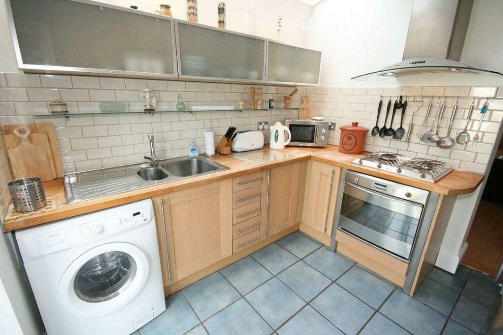 Kitchen 2