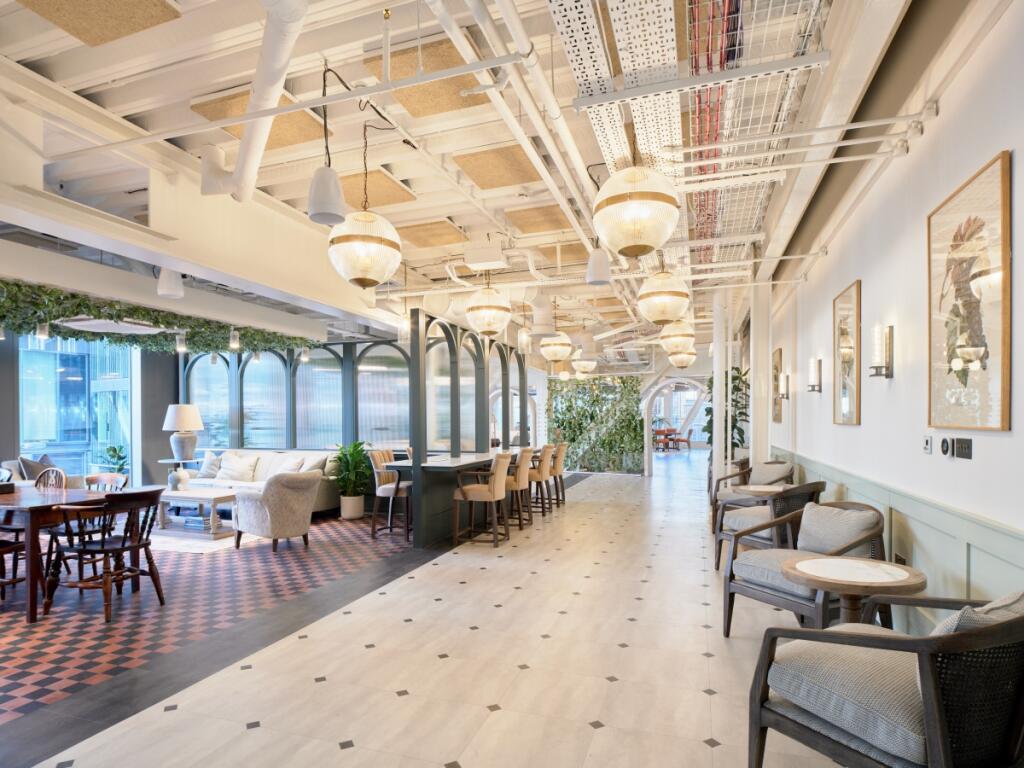 NewVictoria202309...