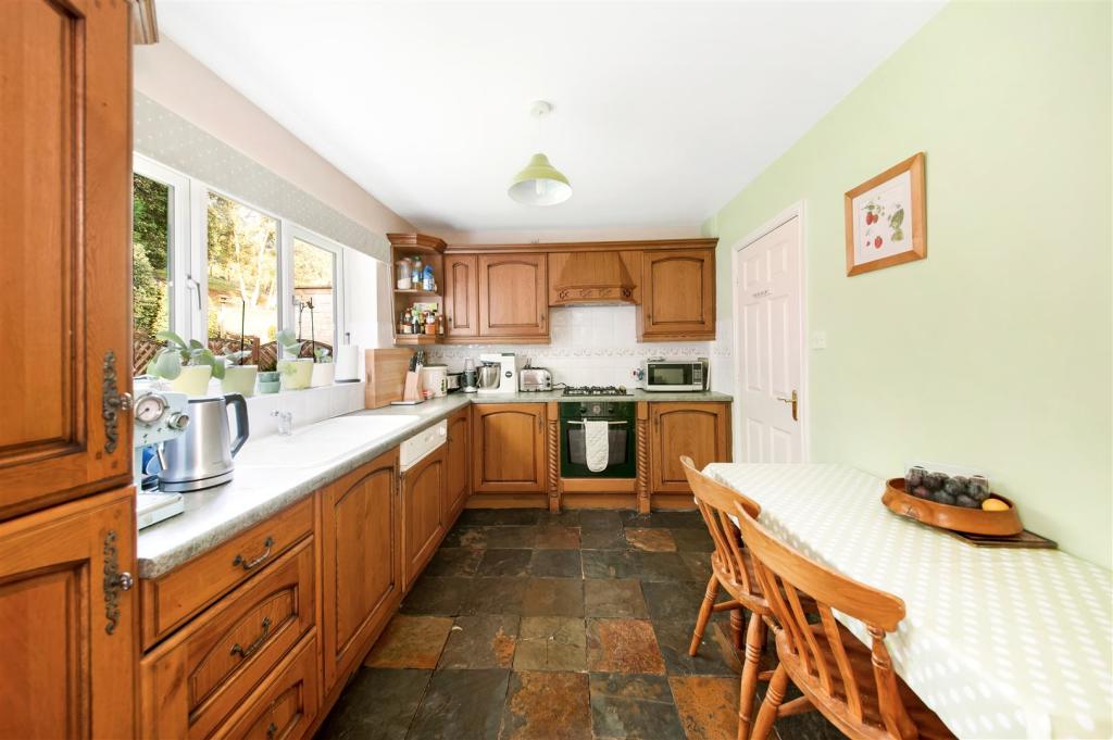 BREAKFAST KITCHEN