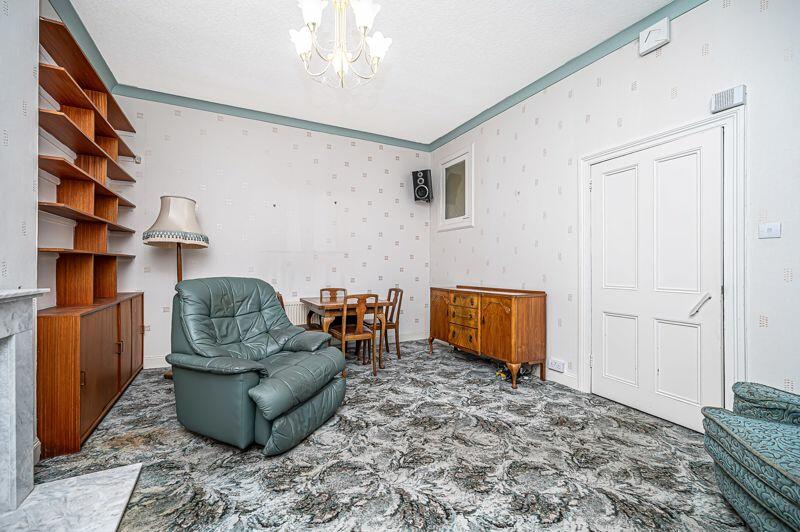 Sitting room/bedroom 3