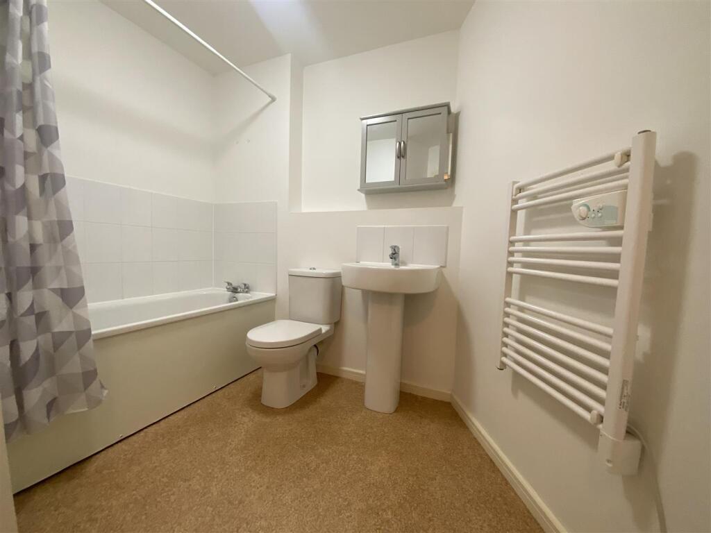 Bathroom.jpeg