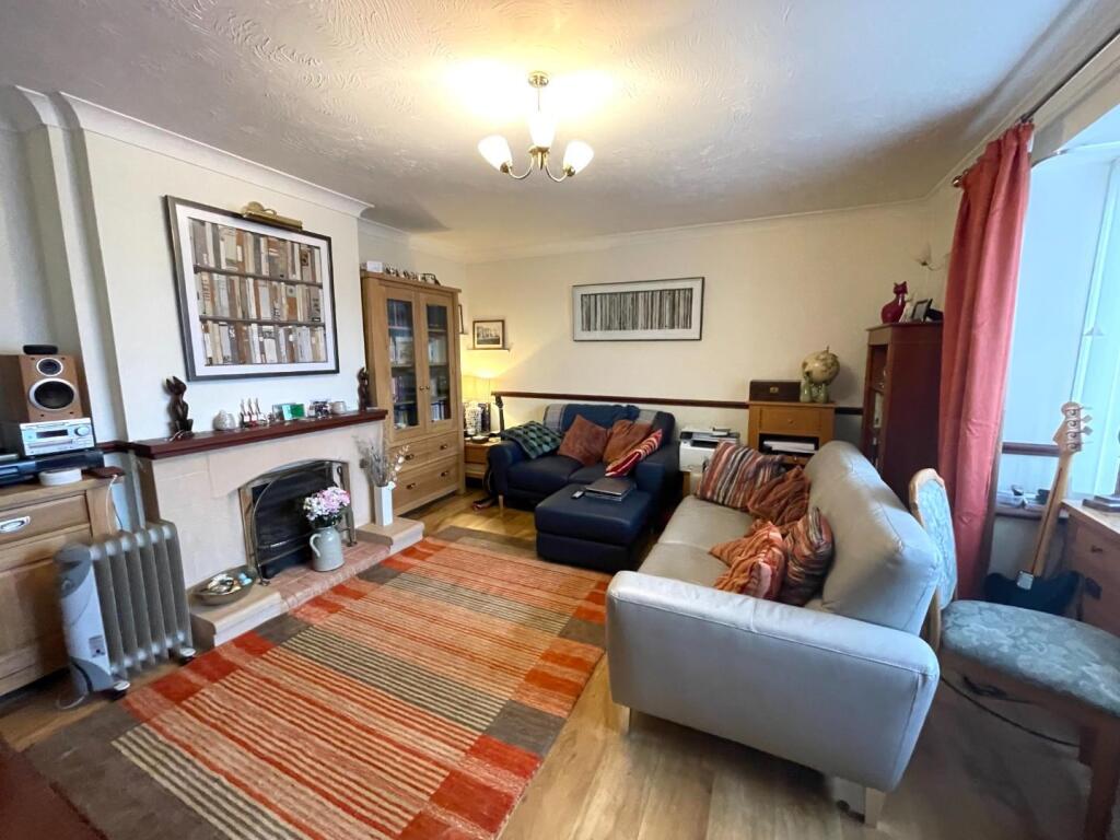 Living Room.JPG