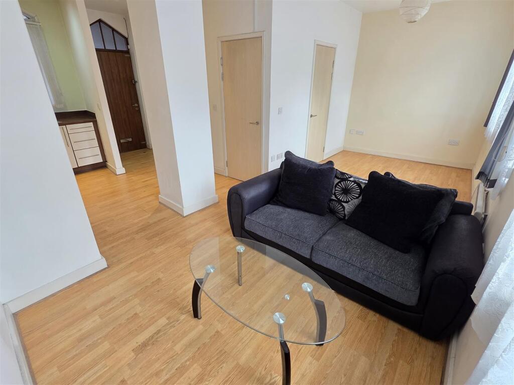 Lounge/Bedroom