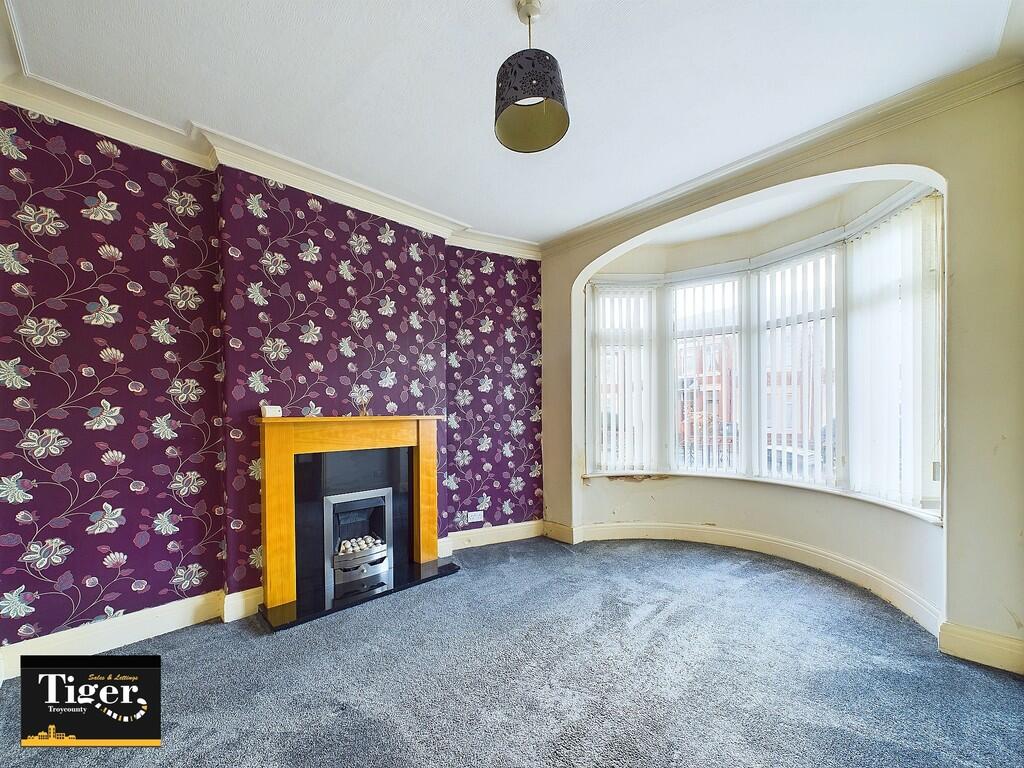 CAM02176G0-PR0472...