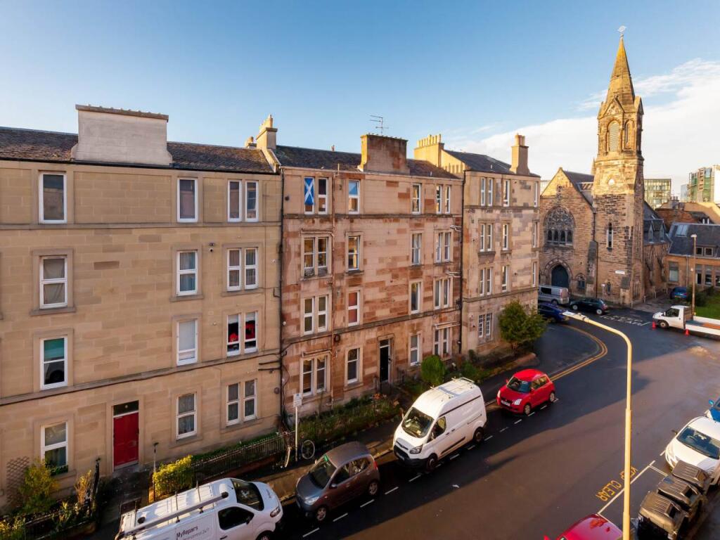 61135_CaledonianCres