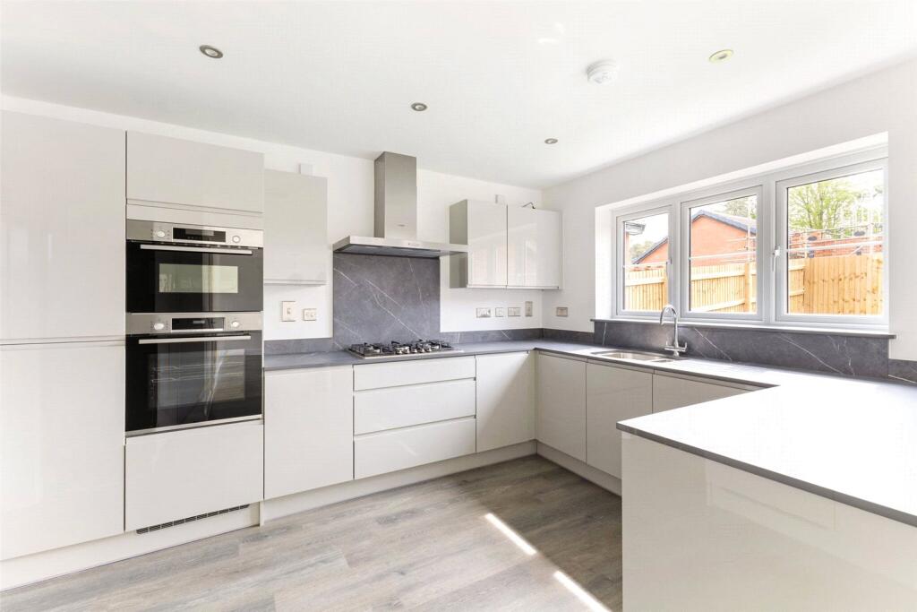 Kitchen/Dining