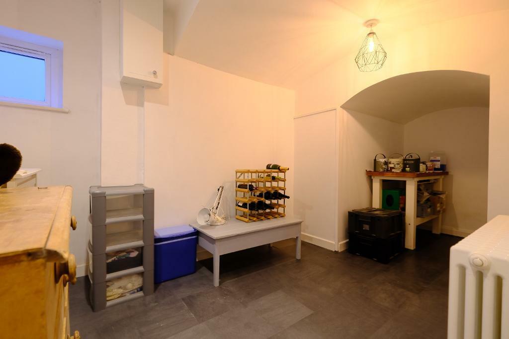 Handy dressing/storage area off Bed 2
