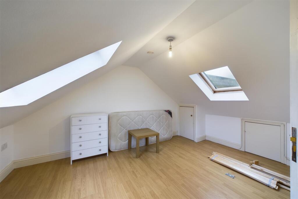 Loft room/bedroom