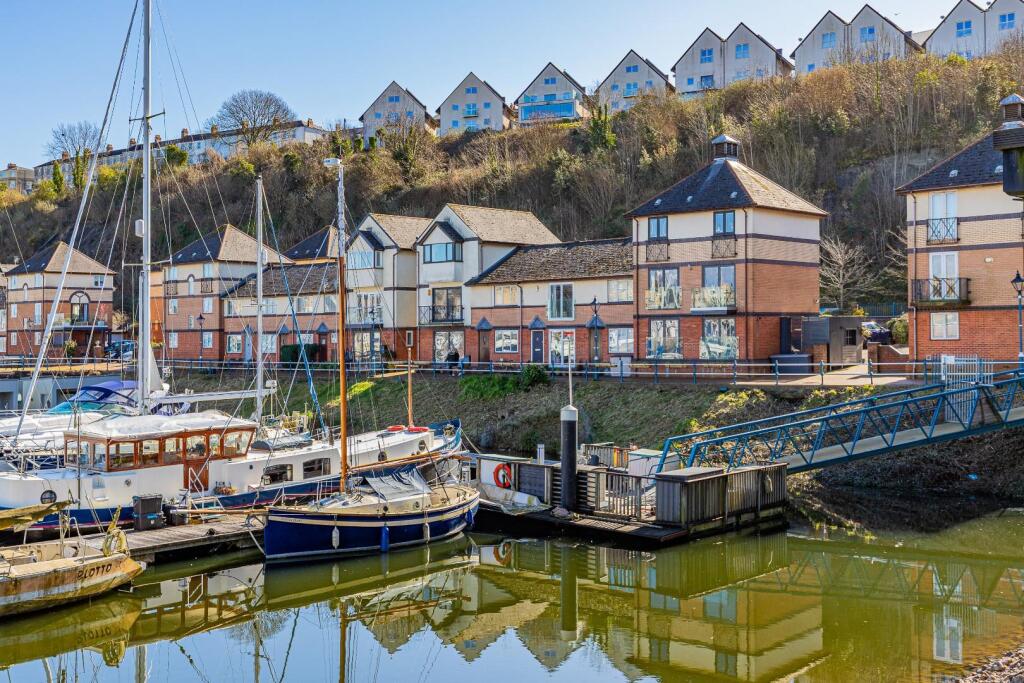 Plas Glen Rosa ext-1.jpg