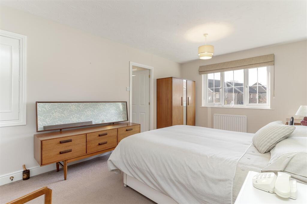 Master Bedroom - B.jpg