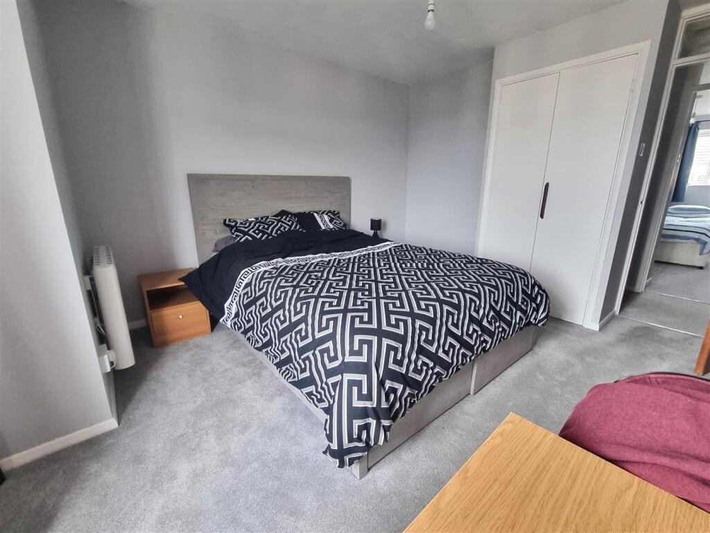 Bedroom 1.1.jpg